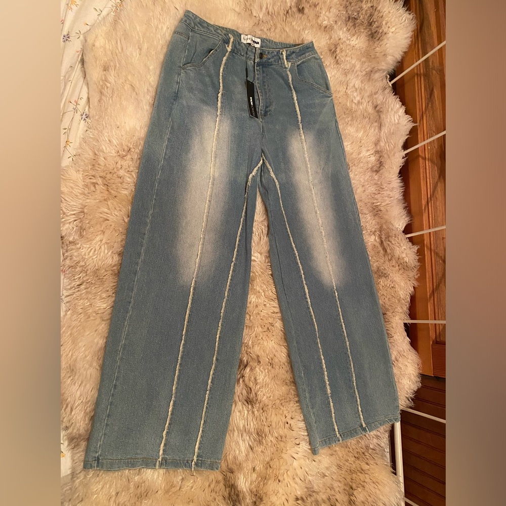 Wide-Leg Jeans